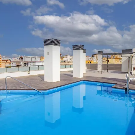Cubo's La Union Pool Optional Parking *